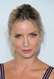 Annabelle Wallis