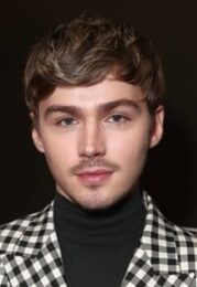 Miles Heizer