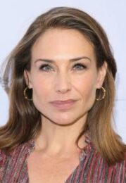 Claire Forlani